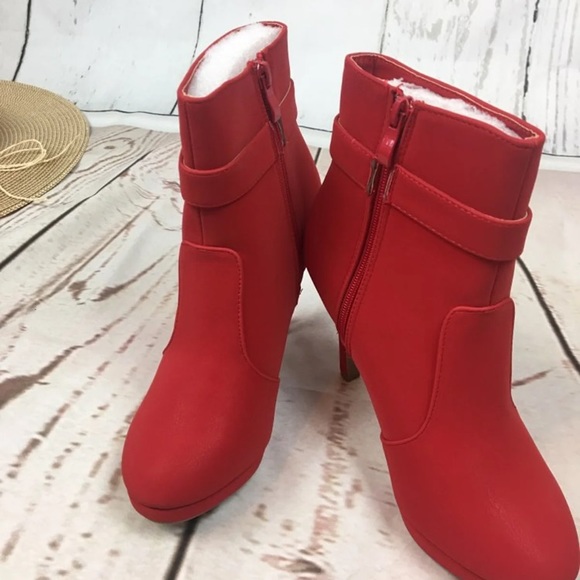 High heel ankle boots NWT - Picture 3 of 5